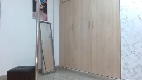 Snapshot of paulina_rubio_ chatting on 12-21-24, 10:30 Paulina Rubio online show from 12-21-24, 10:30