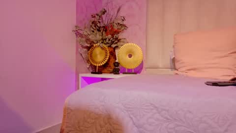 Paulina  online show from 09-19-25, 11:44