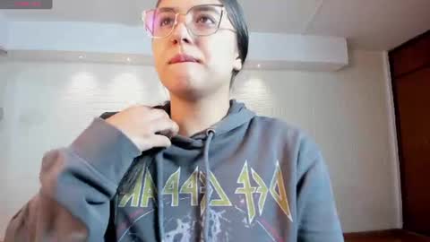 Snapshot of paulina_sweett chatting on 06-15-26, 11:12 Paulina online show from 06-15-26, 11:12