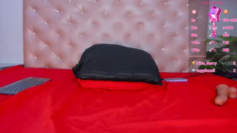 PaulinaSaennz online show from 10-01-25, 02:23