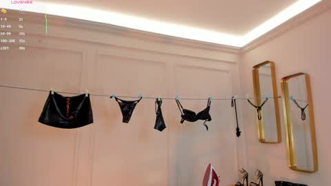 Paulina Santos  online show from 04-09-26, 07:30