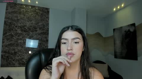 Paulina Santos  online show from 05-31-26, 05:53