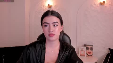 Paulina Santos  online show from 07-18-26, 08:34