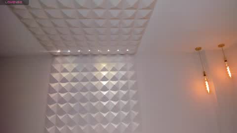 Snapshot of paulinesanz chatting on 06-15-26, 06:54 Pauline Sanz online show from 06-15-26, 06:54