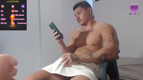 Paulo online show from 03-24-26, 01:38