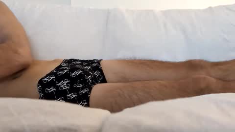 paulorodz11 online show from 01-10-26, 04:09