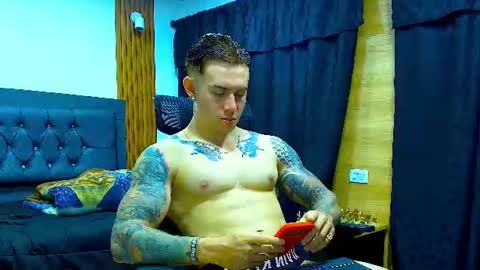 Snapshot of paulthompson_ chatting on 06-20-26, 05:16 Paul online show from 06-20-26, 05:16