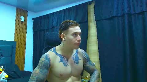 Snapshot of paulthompson_ chatting on 07-05-26, 12:23 Paul online show from 07-05-26, 12:23