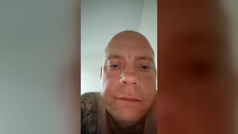 paweltomczuk326 online show from 07-26-26, 04:25
