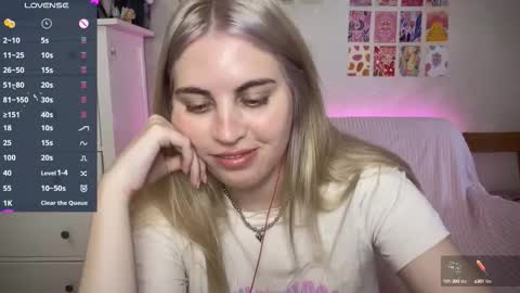 Snapshot of pawwsup1 chatting on 10-09-25, 06:55 Allisses online show from 10-09-25, 06:55