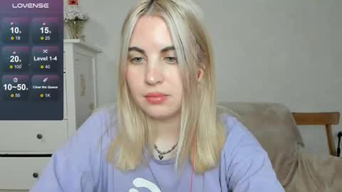 Snapshot of pawwsup1 chatting on 10-30-25, 09:00 Allisses online show from 10-30-25, 09:00