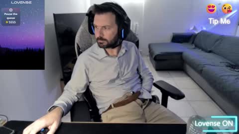 Snapshot of pc92160 chatting on 11-27-25, 08:11 pc92160 online show from 11-27-25, 08:11