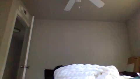 Snapshot of pcaring86 chatting on 03-20-26, 11:37 pcaring86 online show from 03-20-26, 11:37