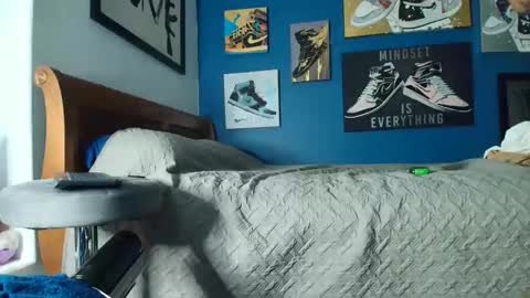 Phenomenal online show from 11-26-25, 11:33