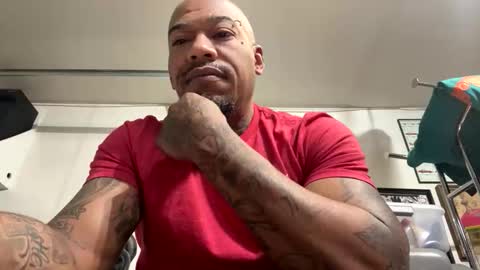 Snapshot of pcuddy3 chatting on 04-20-26, 01:03 Phenomenal online show from 04-20-26, 01:03