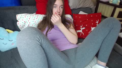 FOUNTAIN SQUIRT online show from 01-13-25, 01:17