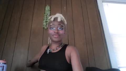 Snapshot of peachplaypen chatting on 12-04-25, 08:50 Peach online show from 12-04-25, 08:50