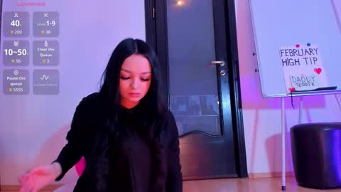 Snapshot of peanaughty chatting on 02-25-26, 08:13 Kate online show from 02-25-26, 08:13