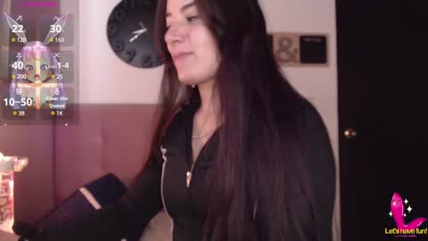 Snapshot of pearl_3 chatting on 12-13-24, 08:58 Pearl online show from 12-13-24, 08:58