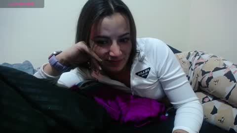 Snapshot of pearl_3 chatting on 01-21-25, 03:26 Pearl online show from 01-21-25, 03:26