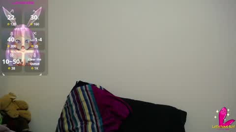 Snapshot of pearl_3 chatting on 02-08-25, 10:29 Pearl online show from 02-08-25, 10:29