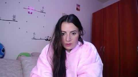 Pearl online show from 09-27-25, 07:19