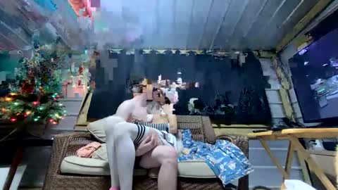 Pearl online show from 12-31-24, 12:21