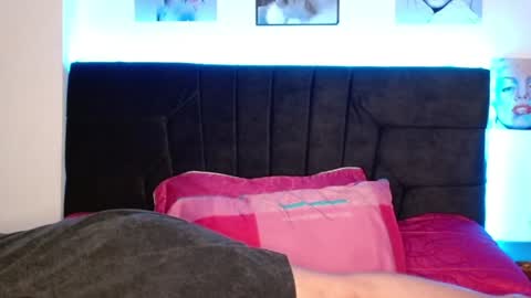 pearlatin online show from 12-22-24, 01:34