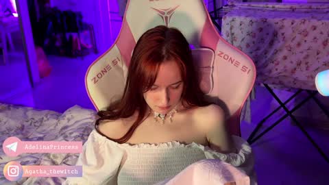 Snapshot of pearlprincess_ chatting on 01-14-25, 01:26 Adelina online show from 01-14-25, 01:26