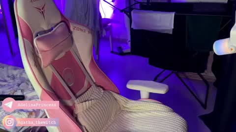 Adelina online show from 01-15-25, 01:23