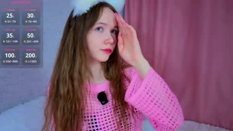 pearly_peach_ online show from 05-26-26, 06:15