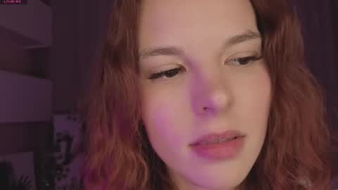 Snapshot of pearlyfichtner chatting on 06-19-26, 10:57 Floria online show from 06-19-26, 10:57