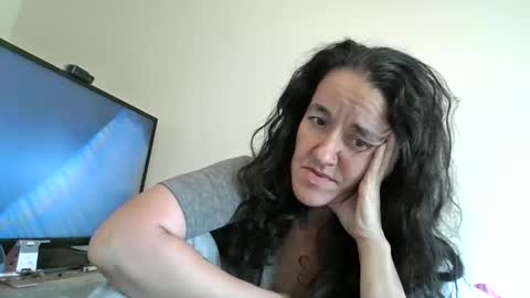 pebblezmeowkitty online show from 05-11-26, 08:06