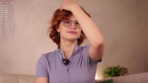 Snapshot of pebee chatting on 10-01-25, 01:22 Lily online show from 10-01-25, 01:22