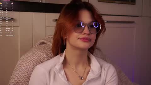 Snapshot of pebee chatting on 10-03-25, 01:13 Lily online show from 10-03-25, 01:13