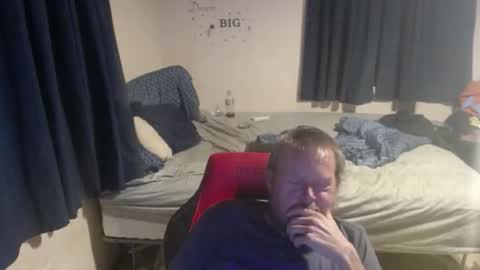 Snapshot of pecker40 chatting on 05-26-26, 01:56 pecker40 online show from 05-26-26, 01:56
