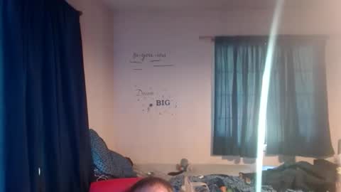 Snapshot of pecker40 chatting on 05-31-26, 08:21 pecker40 online show from 05-31-26, 08:21