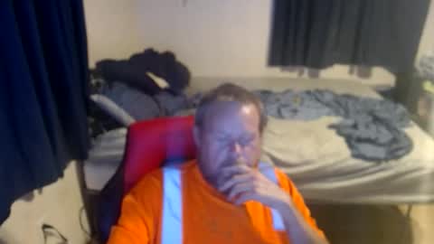 Snapshot of pecker40 chatting on 06-05-26, 01:45 pecker40 online show from 06-05-26, 01:45