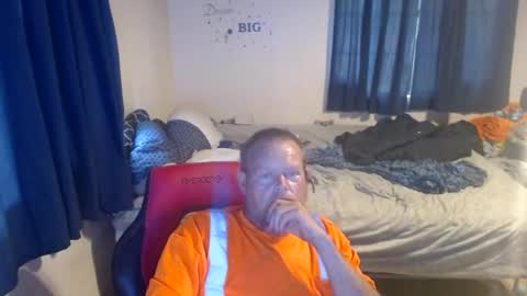 Snapshot of pecker40 chatting on 06-20-26, 09:28 pecker40 online show from 06-20-26, 09:28