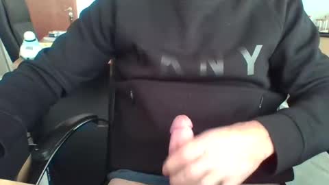 Snapshot of pedro30099 chatting on 07-14-26, 02:23 pedro30099 online show from 07-14-26, 02:23