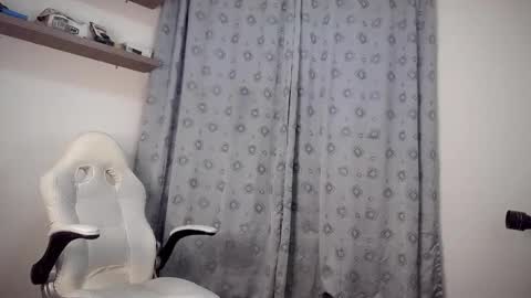 Snapshot of pedro_picapica chatting on 12-18-25, 02:06 Pedro online show from 12-18-25, 02:06