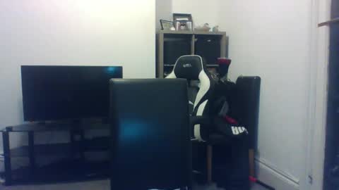 pedrok87 online show from 04-07-26, 12:55