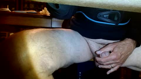 Snapshot of peecocktail chatting on 11-09-25, 06:23 peecocktail online show from 11-09-25, 06:23