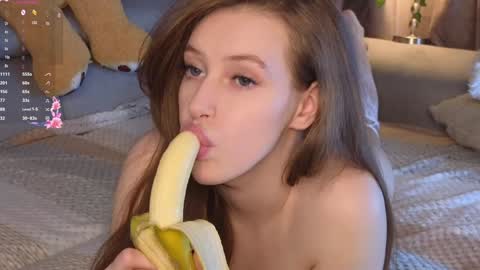 Snapshot of peek_in_my_window chatting on 01-22-25, 07:13 tony online show from 01-22-25, 07:13