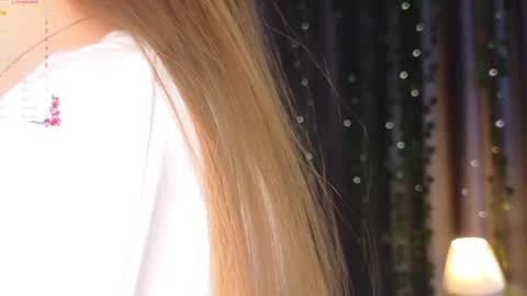 Snapshot of peek_in_my_window chatting on 02-03-25, 01:08 tony online show from 02-03-25, 01:08