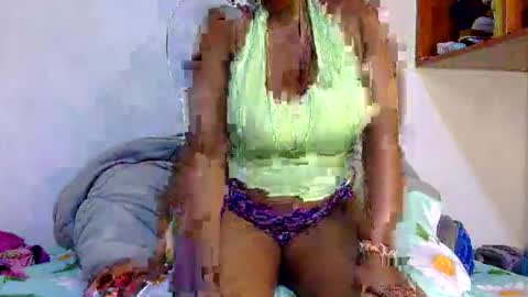 Snapshot of peekyshams chatting on 10-09-25, 11:14 peekyshams online show from 10-09-25, 11:14