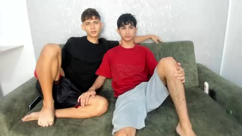 Snapshot of pelusos_mens chatting on 07-03-26, 02:12 CAIN-19 ALLEN-18 RONALD-18 AUSTIN-18 MOD DANTE online show from 07-03-26, 02:12