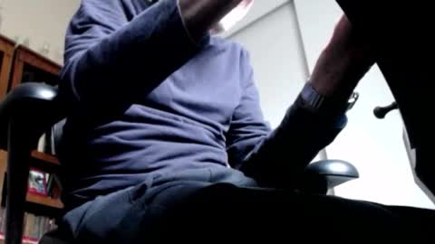 Snapshot of pem1650 chatting on 12-03-25, 08:18 pem1650 online show from 12-03-25, 08:18