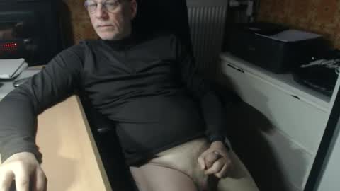 Pemue65 online show from 02-25-26, 06:12