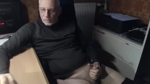 Pemue65 online show from 03-16-26, 05:44